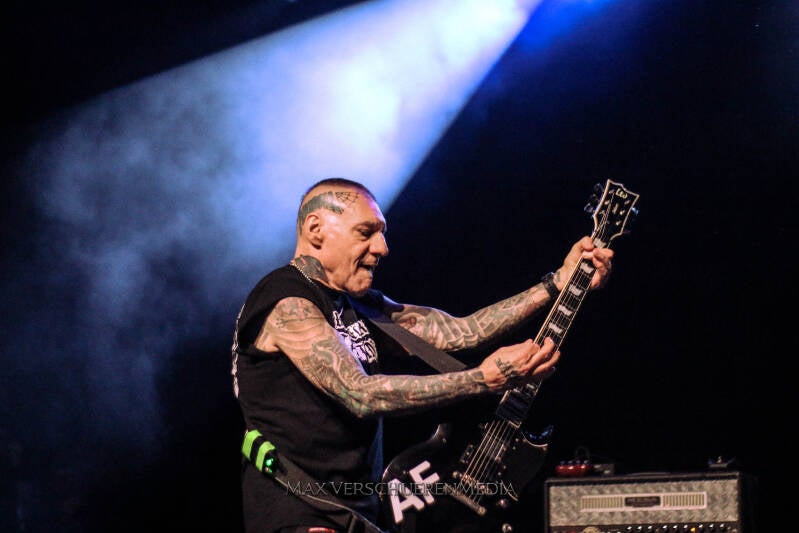 agnostic-front-12-van-32-standard-3qwosr.jpg