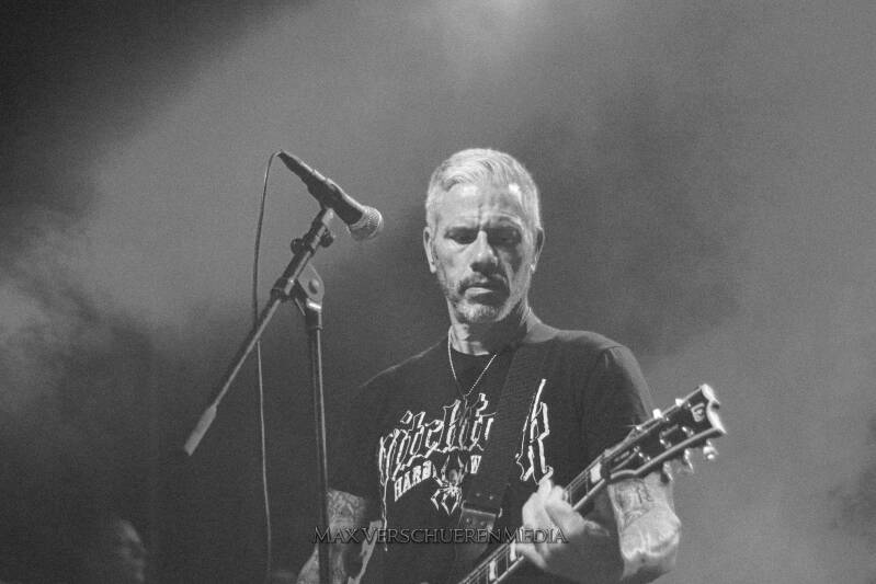 agnostic-front-14-van-32-standard-e2ppku.jpg