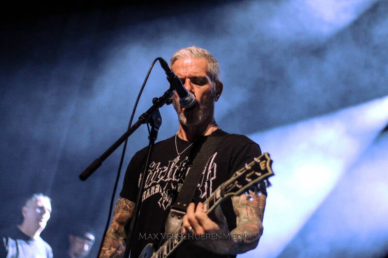 agnostic-front-16-van-32-standard-f7rdd6.jpg