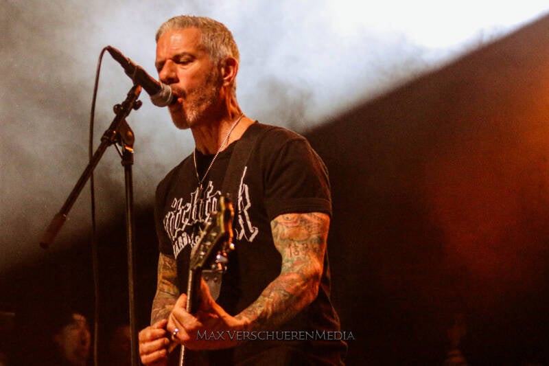 agnostic-front-20-van-32-standard-6wsjhz.jpg