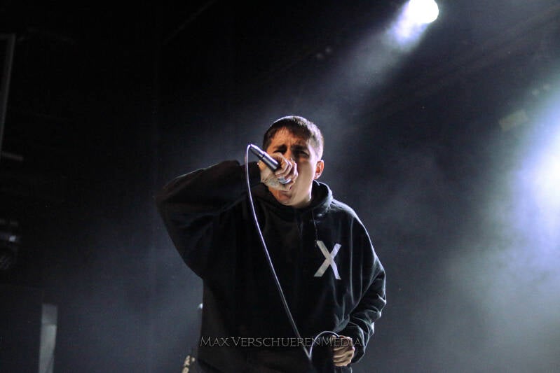 agnostic-front-22-van-53-standard-cqjokz.jpg