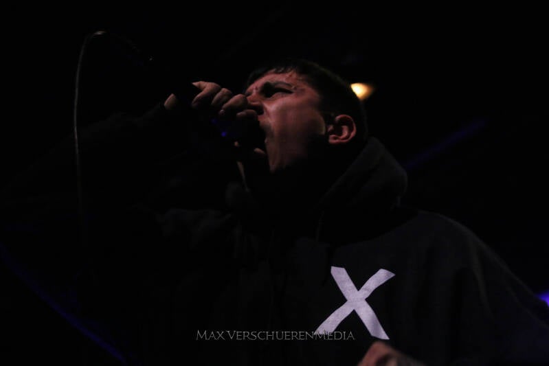 agnostic-front-29-van-53-standard-5egxgh.jpg