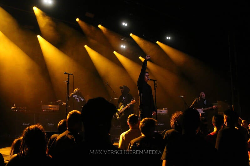agnostic-front-49-van-53-standard-3855y7.jpg