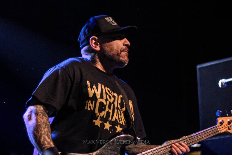 agnostic-front-9-van-32-standard-8k0fyj.jpg