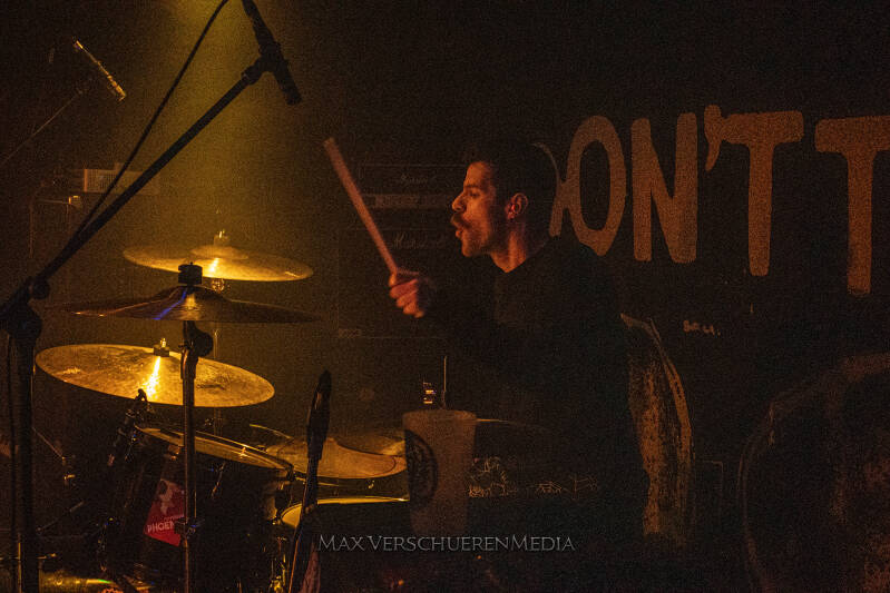 don-t-try-1154012-standard.jpg