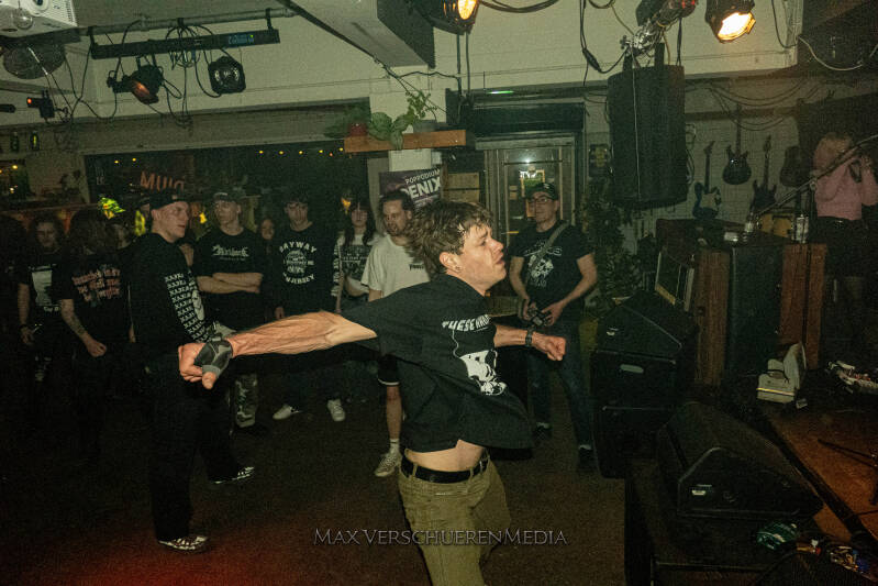don-t-try-1154218-standard.jpg