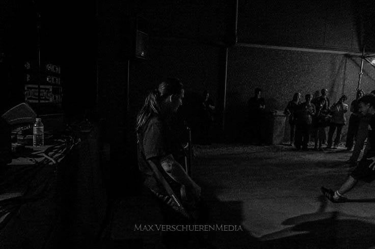 headlock-10-van-18-standard.jpg