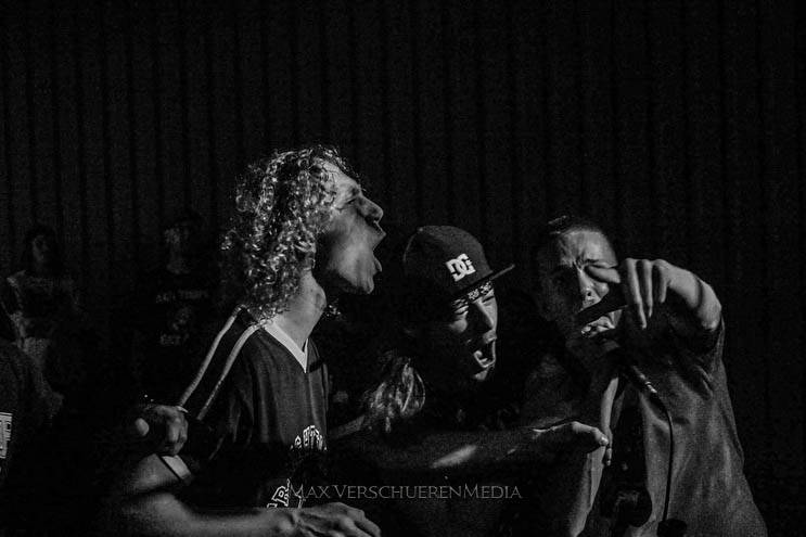 headlock-12-van-18-standard.jpg