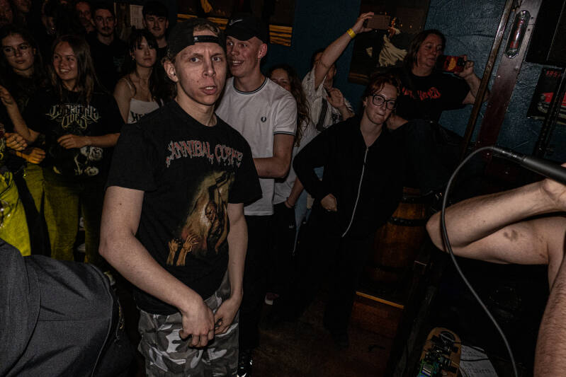 headlock-13-van-48-standard.jpg