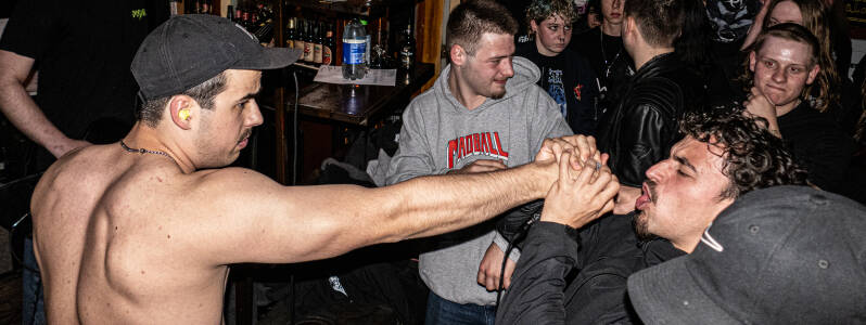 headlock-15-van-48-standard.jpg