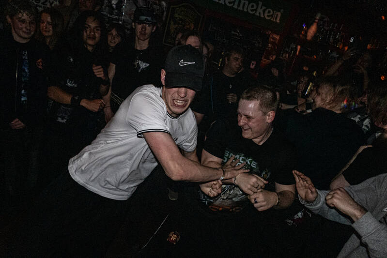headlock-24-van-48-standard.jpg