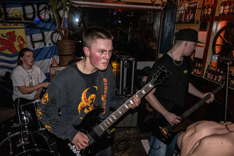 headlock-26-van-48-standard.jpg
