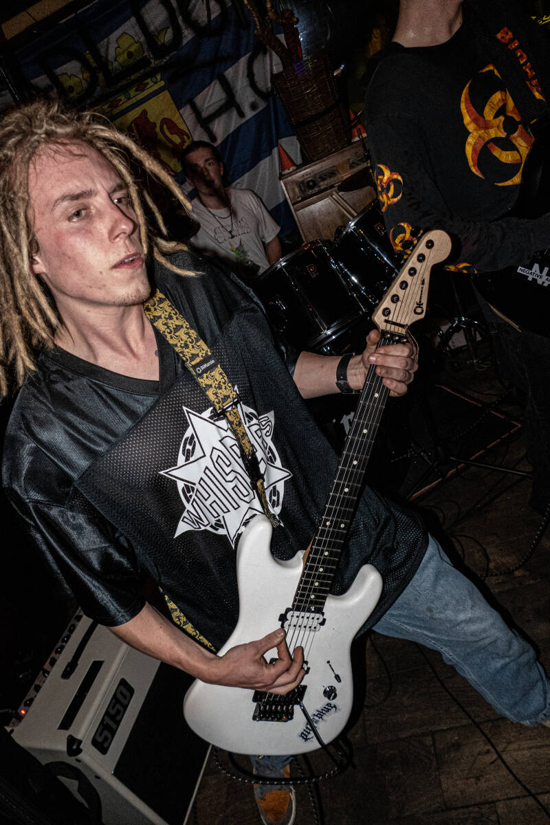 headlock-28-van-48-standard.jpg
