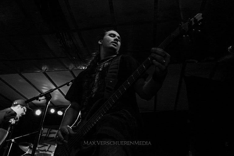 headlock-3-van-18-standard.jpg