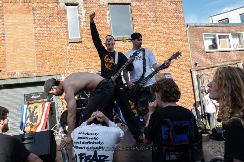 headlock-30-standard.jpg