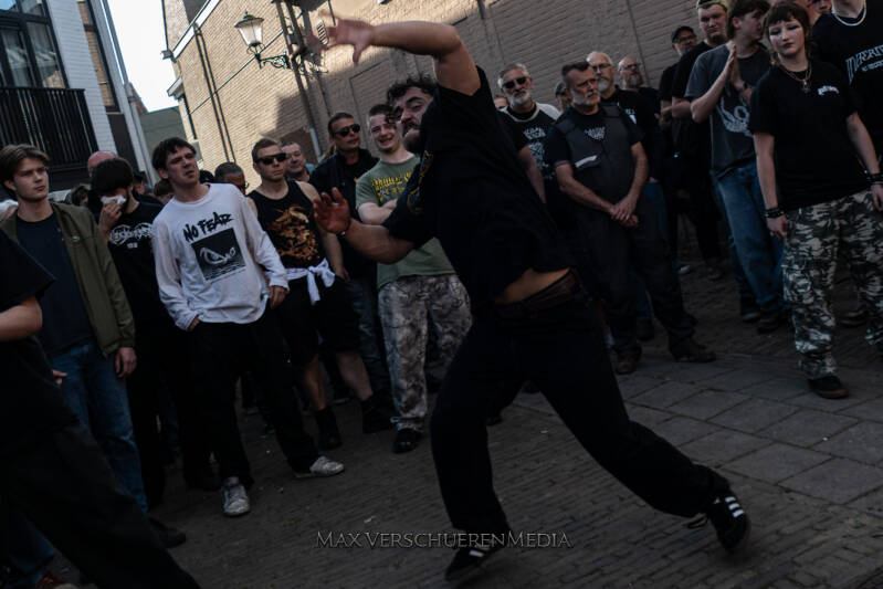 headlock-50-standard.jpg