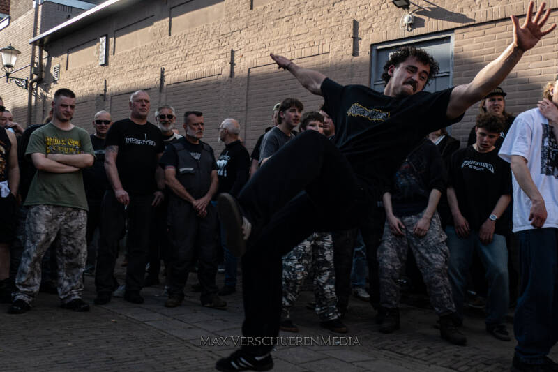 headlock-52-standard.jpg
