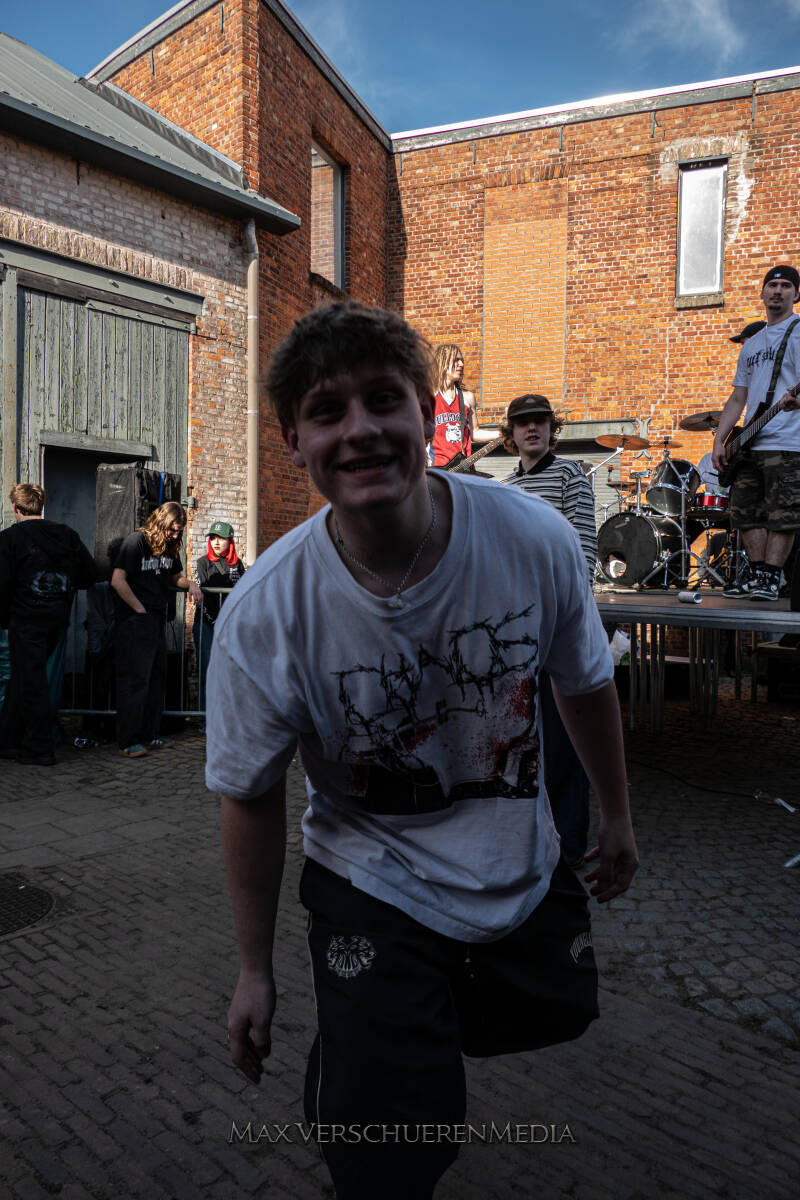headlock-68-standard.jpg