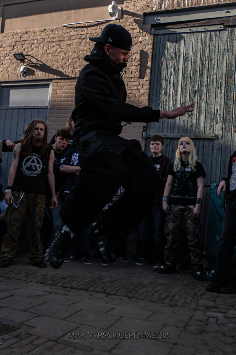 headlock-72-standard.jpg