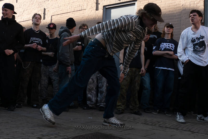 headlock-73-standard.jpg