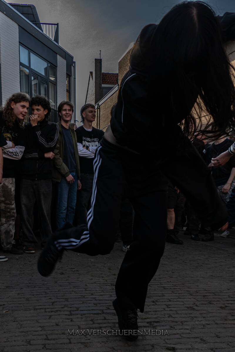 headlock-76-standard.jpg