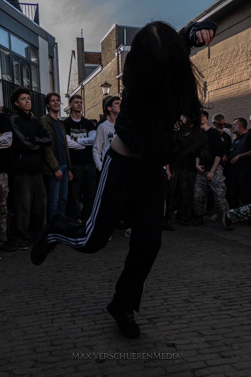 headlock-77-standard.jpg