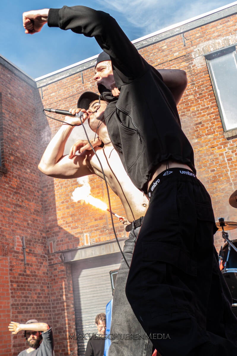 headlock-80-standard.jpg
