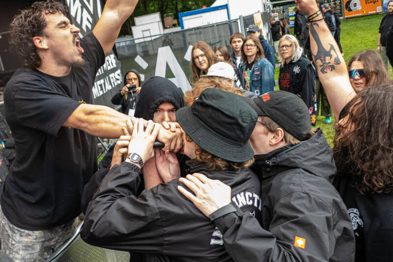 headlock-94-van-100-standard.jpg