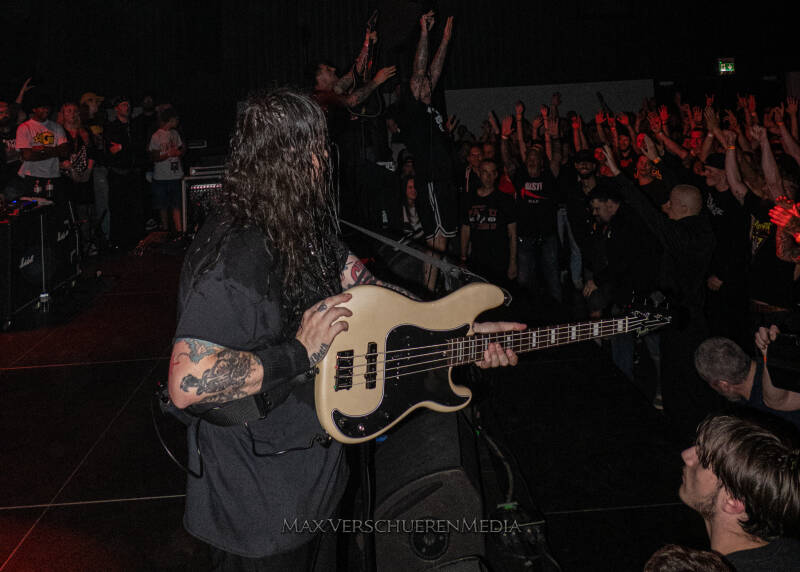 madball-54-standard-h3sj6k.jpg