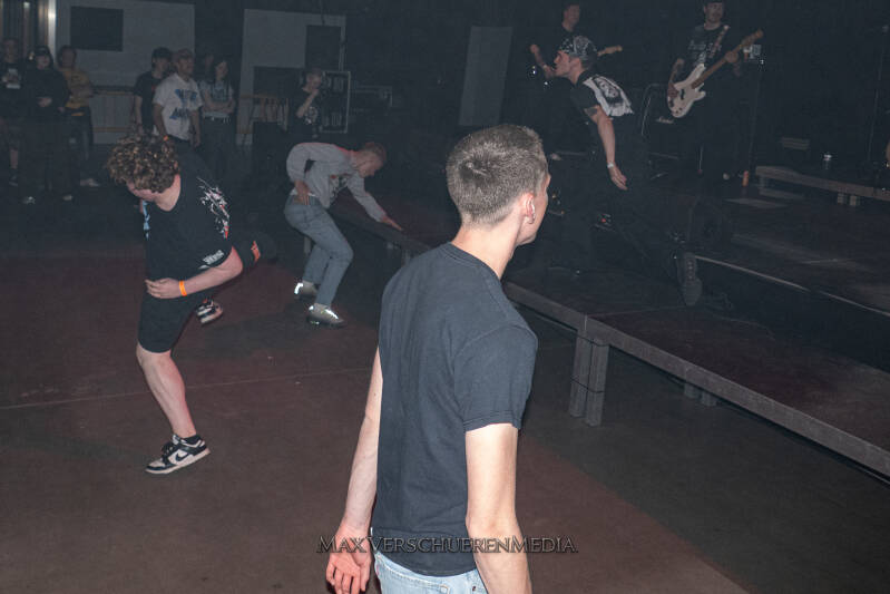 misled-27-standard.jpg