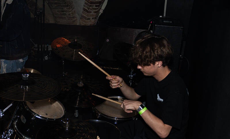 p1051633-standard.jpg