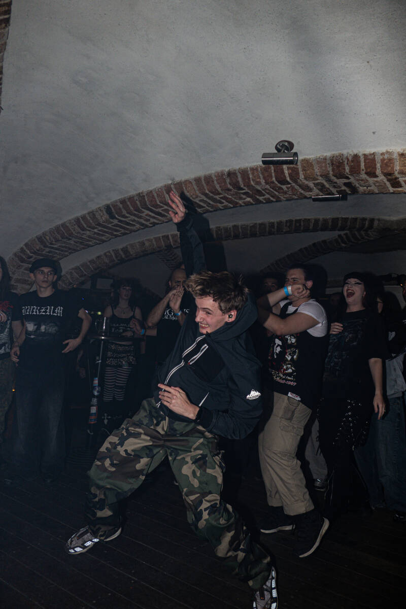 p1051700-standard.jpg