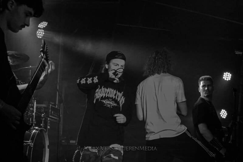 p1062342-standard-d2bgkr.jpg