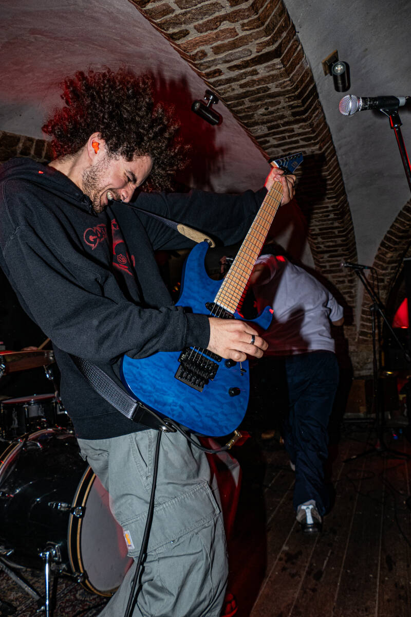 p1063095-standard-gowmlo.jpg