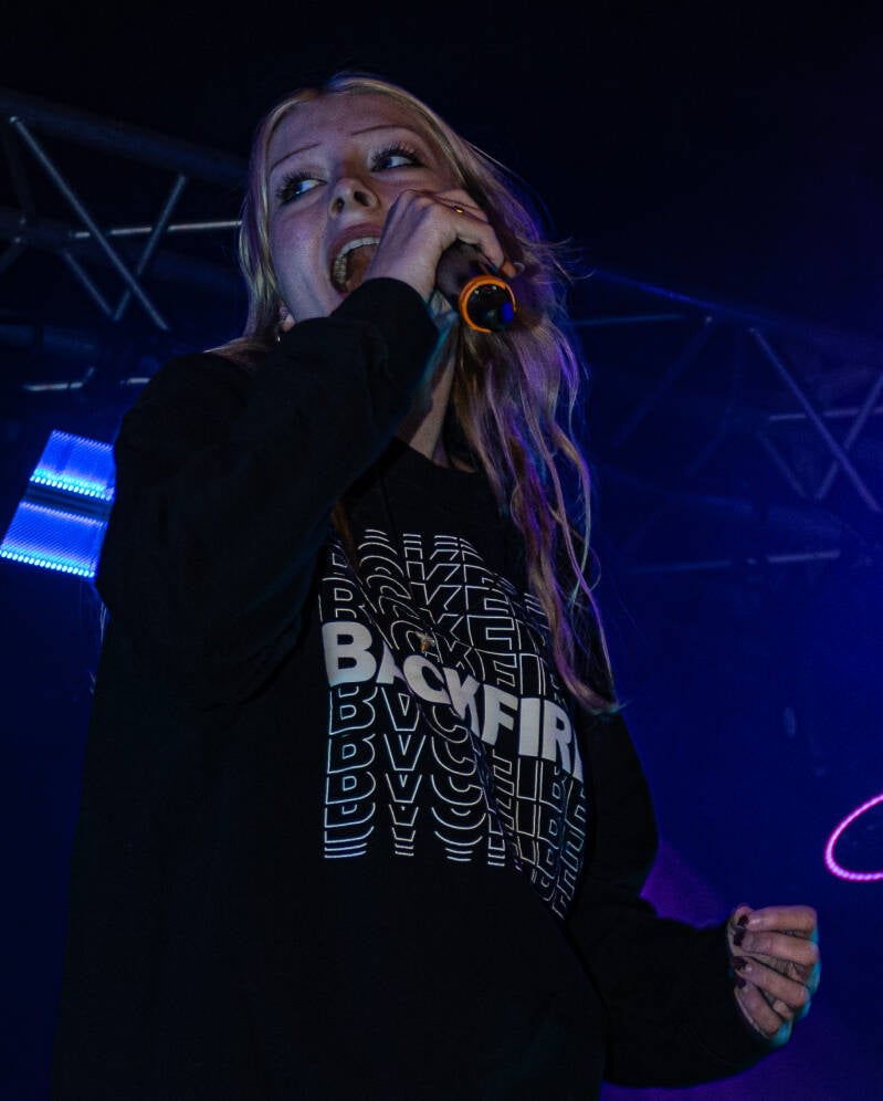 p1063381-standard.jpg