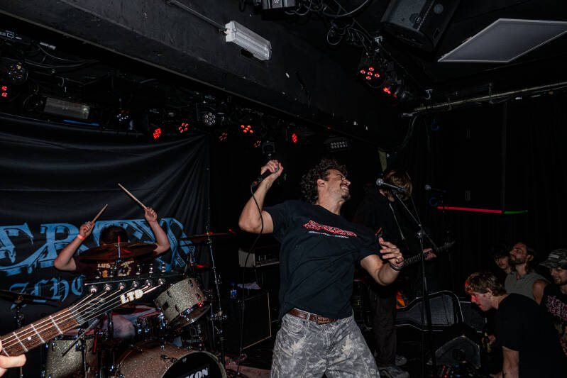 p1075270-standard.jpg