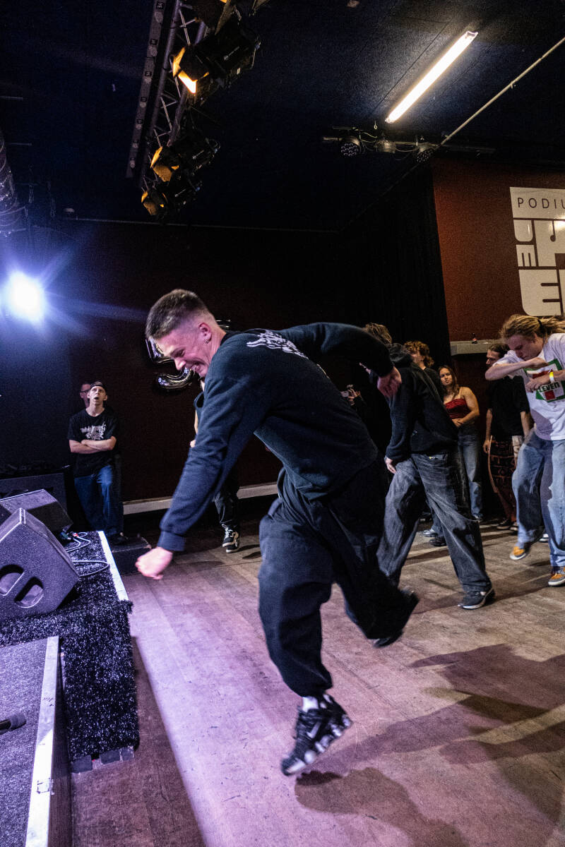 p1246512-standard.jpg