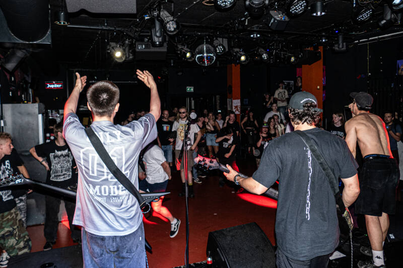 p1257416-standard-ze42yq.jpg