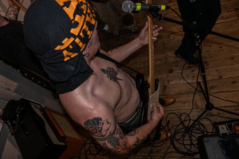 p1268826-standard-knjkqq.jpg