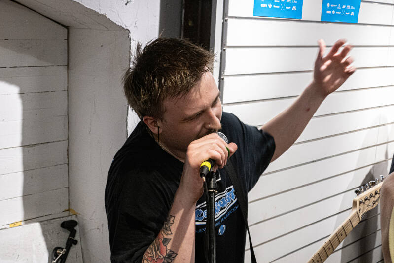 p1279382-standard.jpg