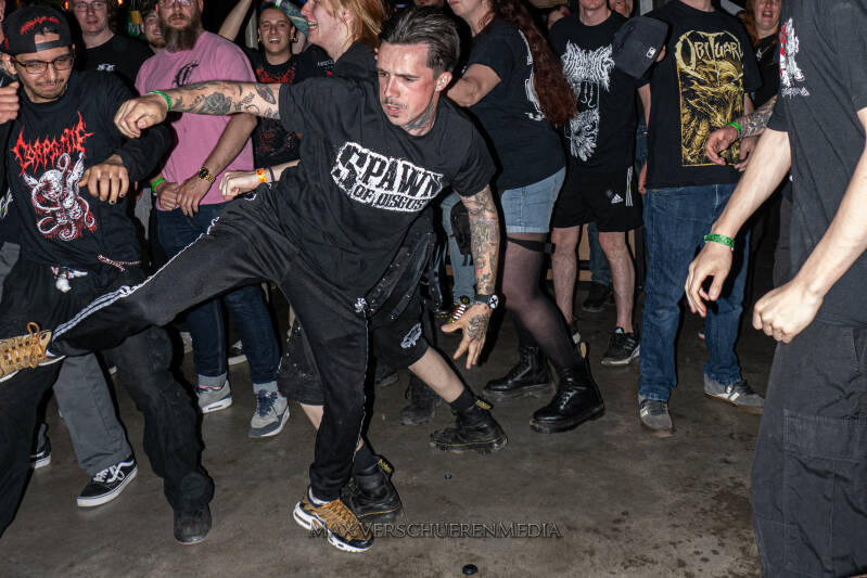 rising-tide-112-standard.jpg