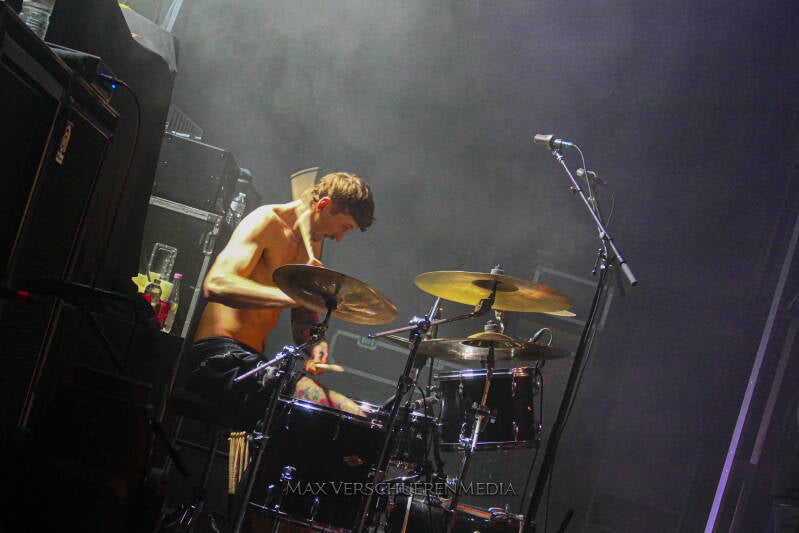sunami-33-van-34-standard.jpg