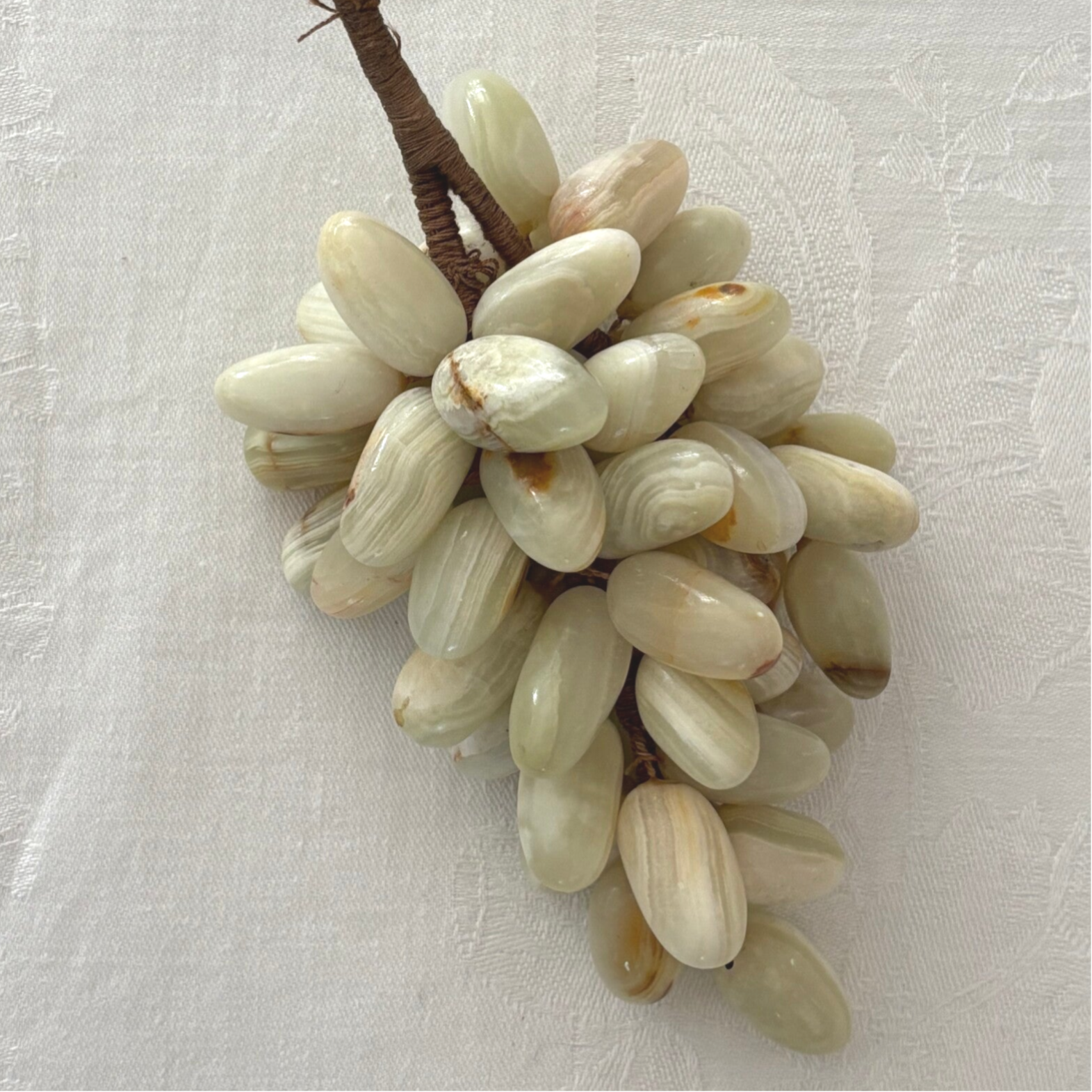 Decoratieve druivenrank met marmeren/onyx druiven - Decorative grape vine with marble/onyx grapes