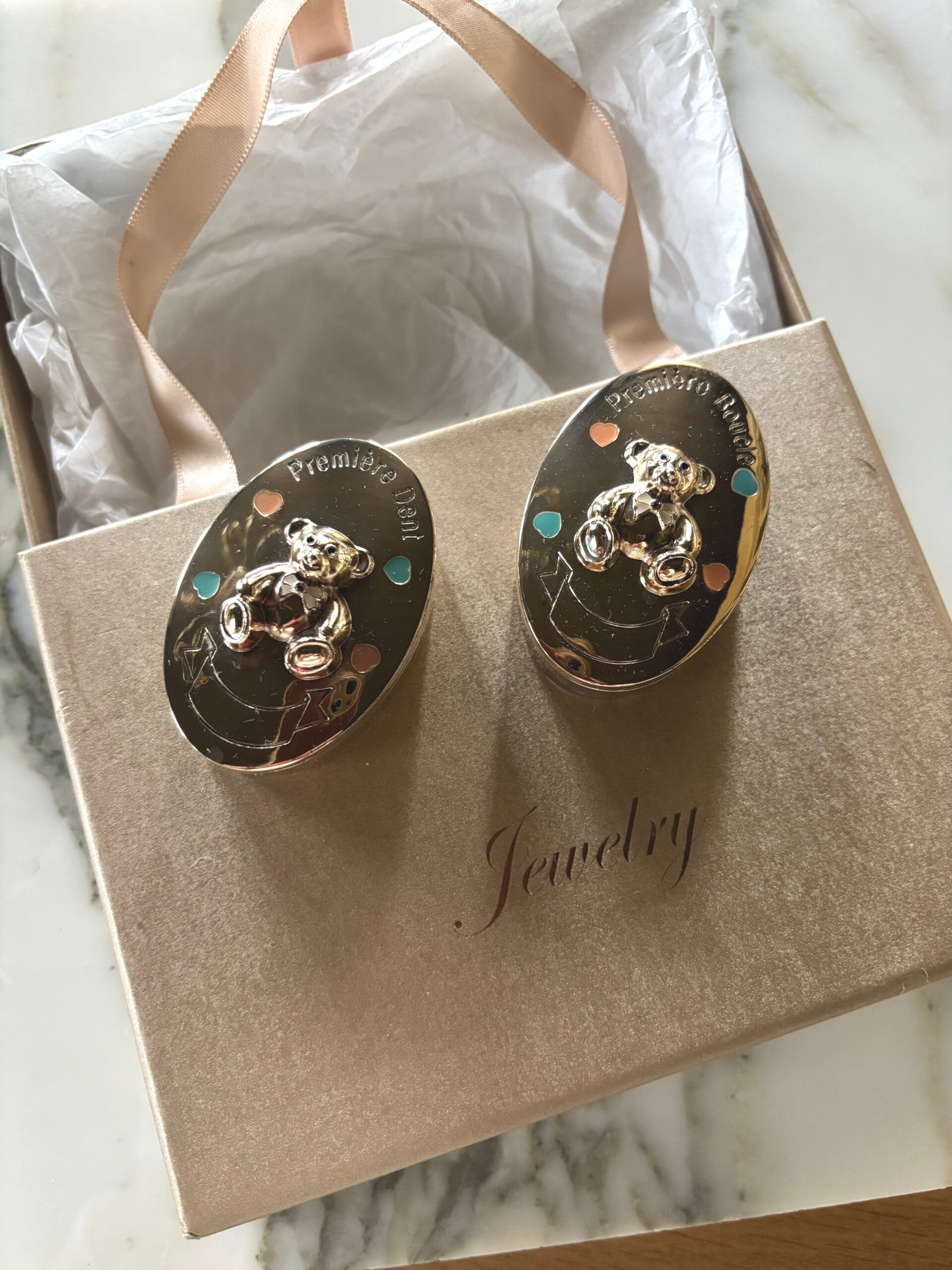 Set van 2 verzilverde tandendoosjes van Daniel Crégut - Set of 2 silver-plated tooth boxes by Daniel Crégut