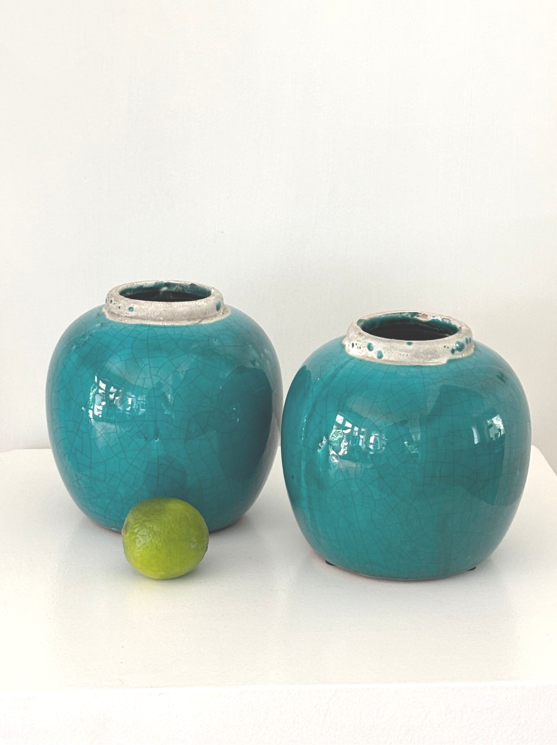2 Geglazuurde potten - 2 Glazed pots