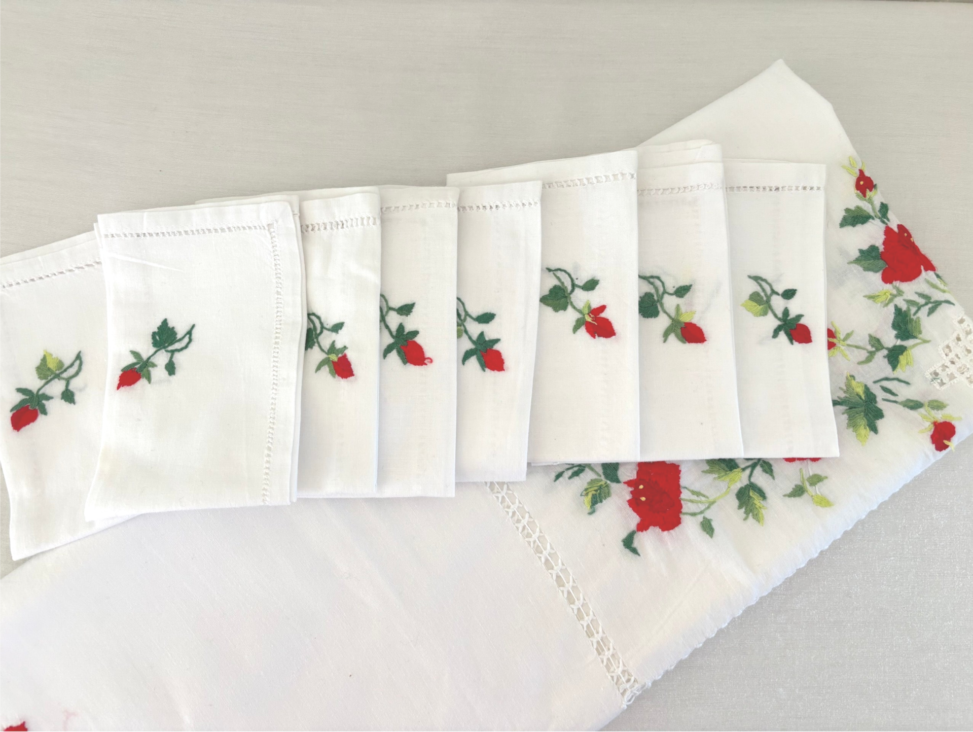 Tafelkleed & 8 servetten - Tablecloth & 8 napkins