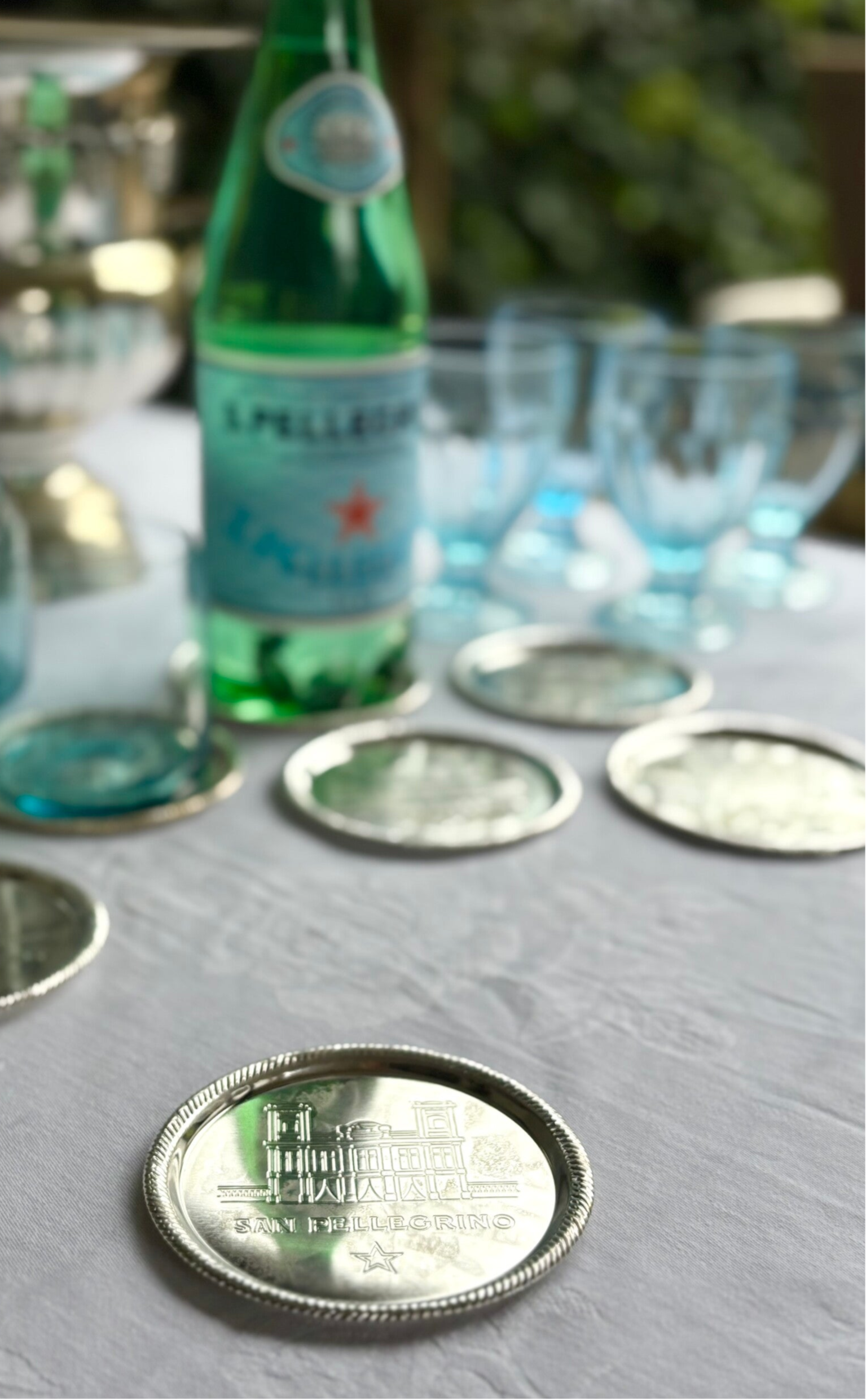 Verzilverde flesonderzetter San Pellegrino - Silver-plated bottle coasterby San Pellegrino