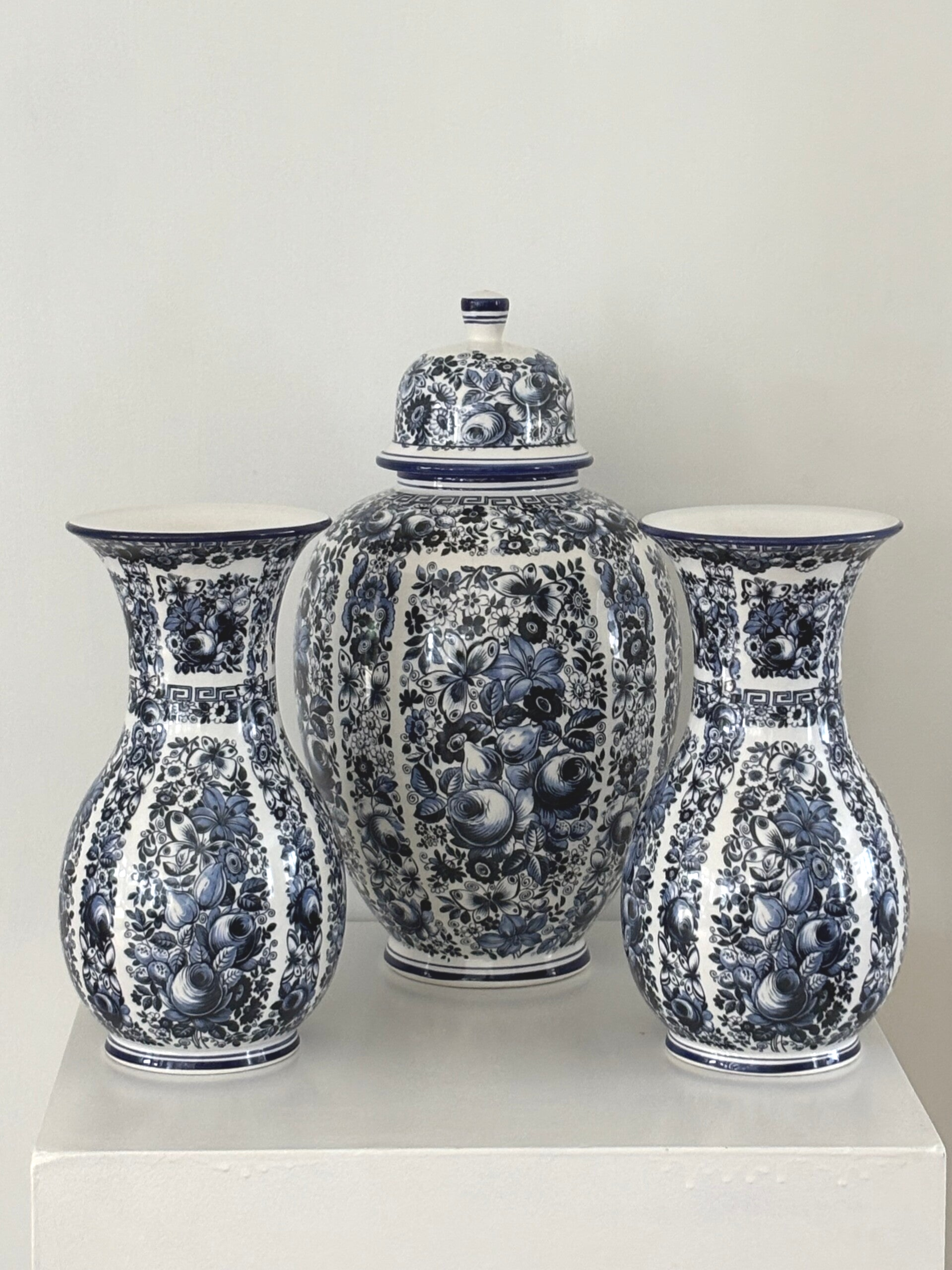 Kaststel Delfia van keramiek - Delfia garniture set in ceramic