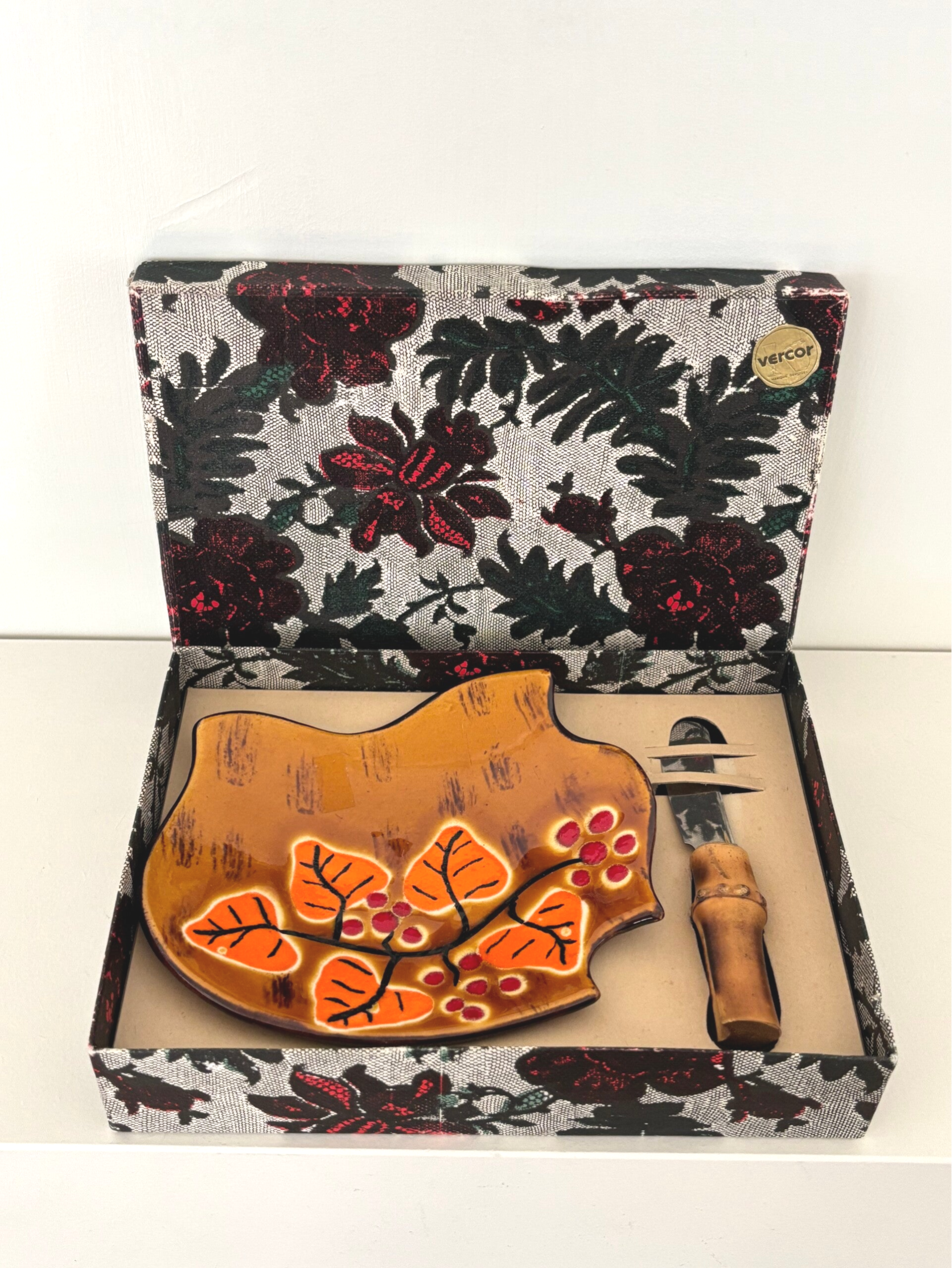 Keramieken schaaltje met bijpassend mesje - Ceramic dish with matching knife