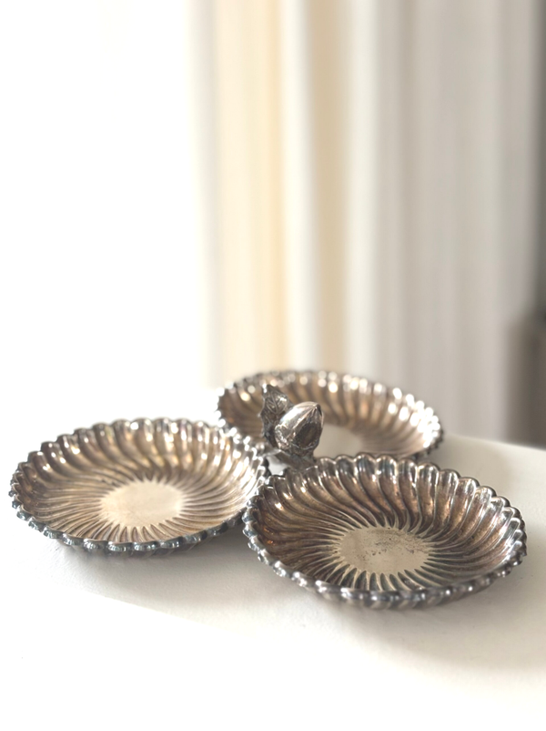 Serveerschaal met eikel - Serving platter with acorn